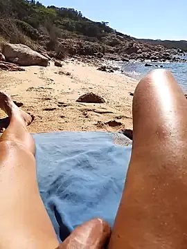 singolo_discreto on StripChat