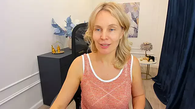 Offline Sinty_Devis on StripChat