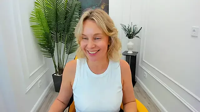 Offline Sinty_Devis on StripChat