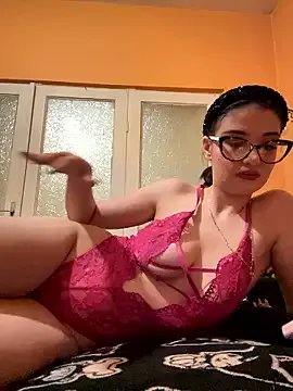SirenLisa69 on StripChat