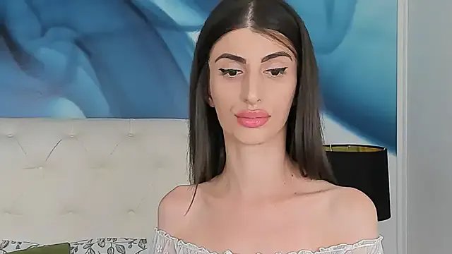 SkinnyDolly on StripChat