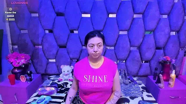 Offline slut_anal_ on StripChat