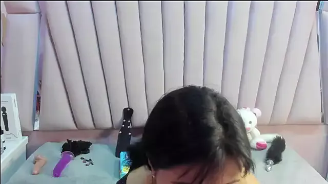 Offline slut_anal_ on StripChat