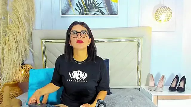 Slut_Milf_ on StripChat