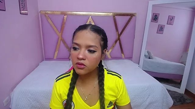 slutty_hotwife on StripChat