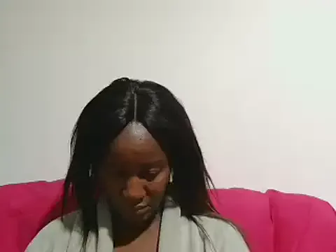 Freechat sluttylaura21 on StripChat