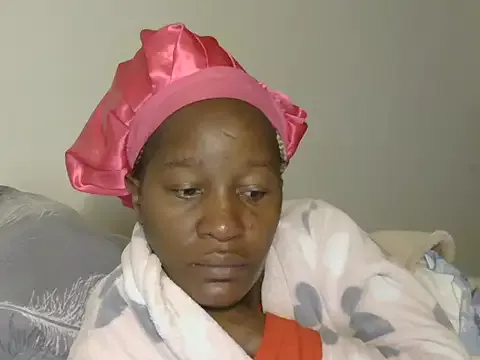 Freechat sluttylaura21 on StripChat