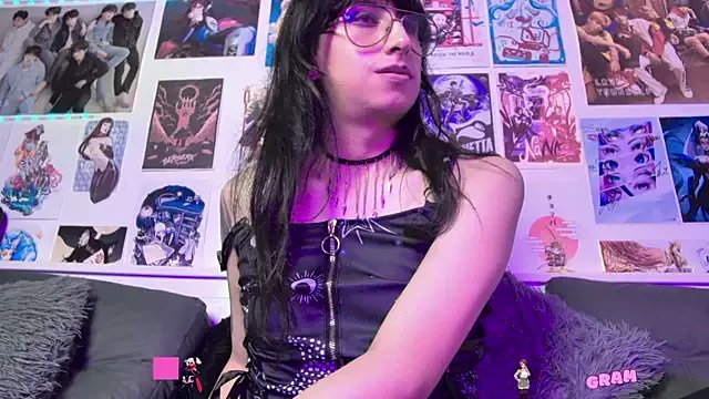 snowblack_ on StripChat