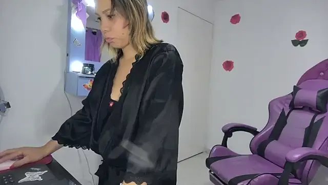 soffy_rosses on StripChat