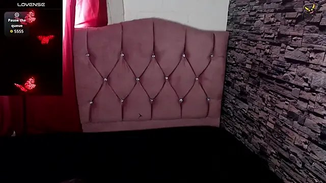 sofi_bronw on StripChat