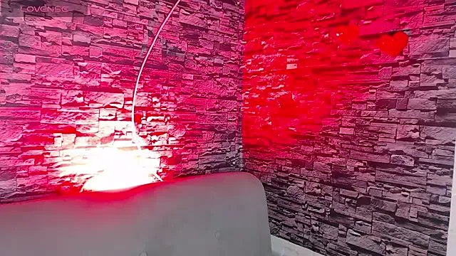 sofi_bronw on StripChat