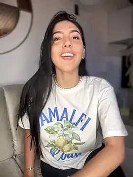 Sofia_Collins- on StripChat