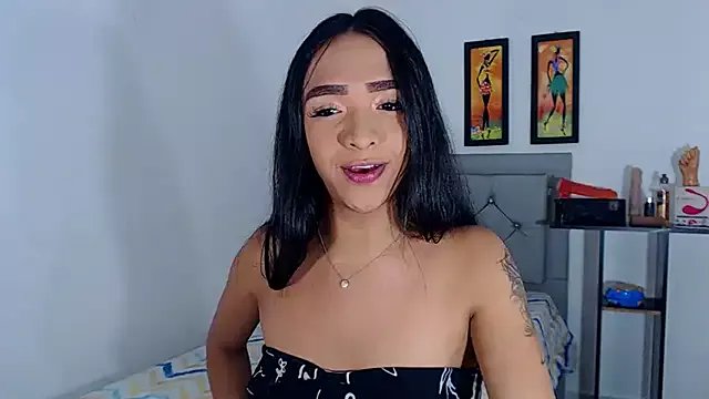sofiaxdollxxx on StripChat