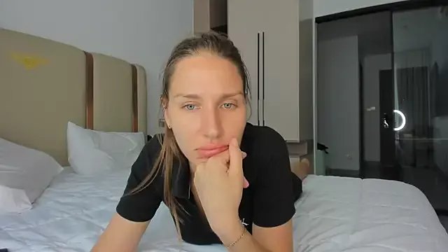 SofiClimbing on StripChat