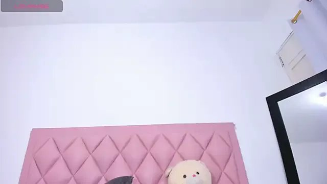 Sofii_Cooper1 on StripChat