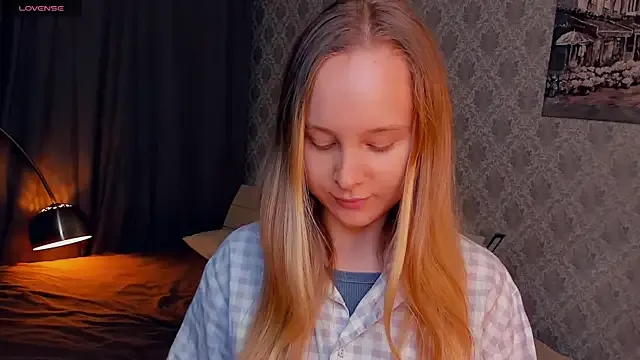 Offline SoonMoor on StripChat