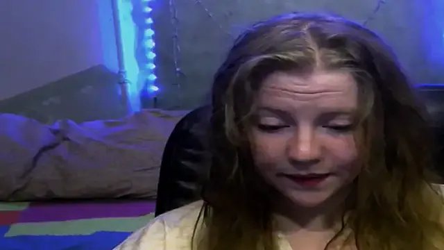 Space_Girls_699 on StripChat