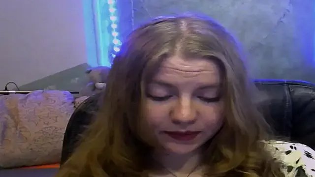 Space_Girls_699 on StripChat