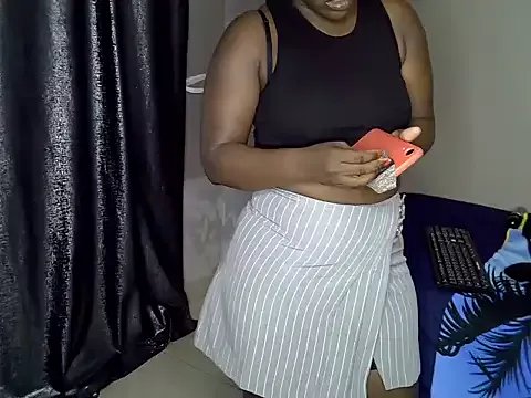 spicybootie on StripChat