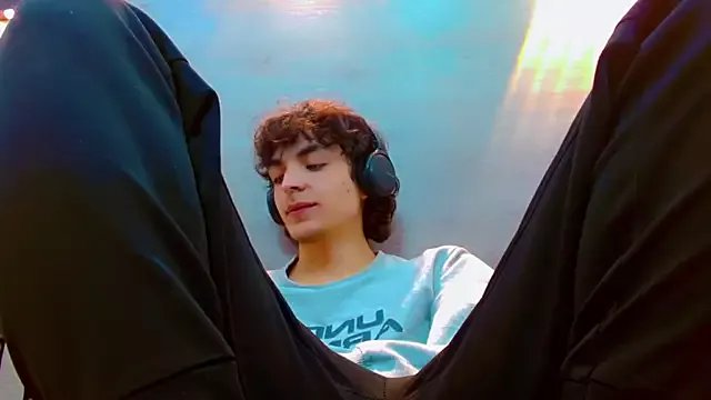 Sr_BonnyEthan on StripChat