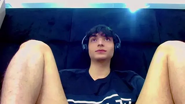 Sr_BonnyEthan on StripChat