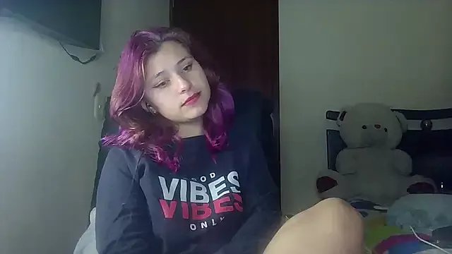 Star_Eli on StripChat