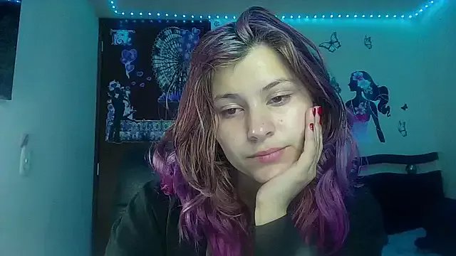 Star_Eli on StripChat