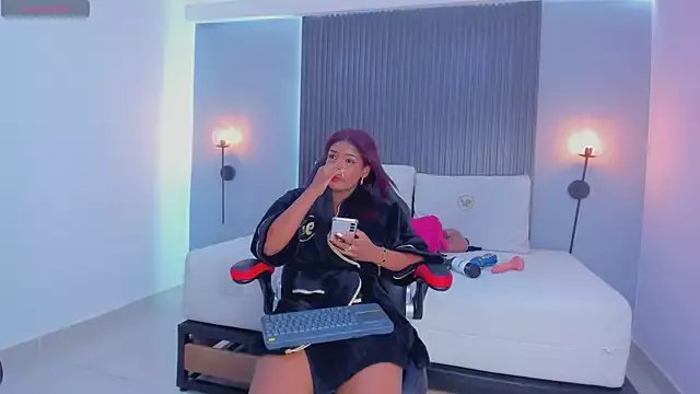 stephany_summer on StripChat