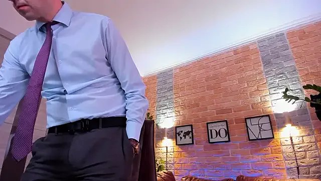 SteveTiger on StripChat