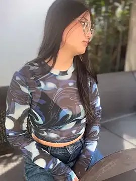 StrawberryPink_ on StripChat