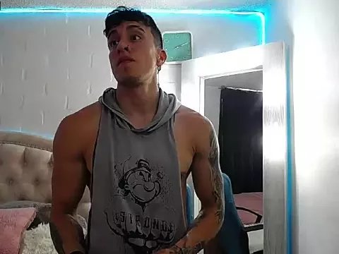 strongboy_ on StripChat