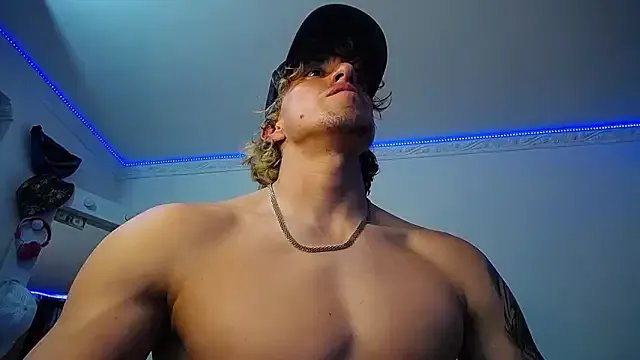 strongboy_ on StripChat