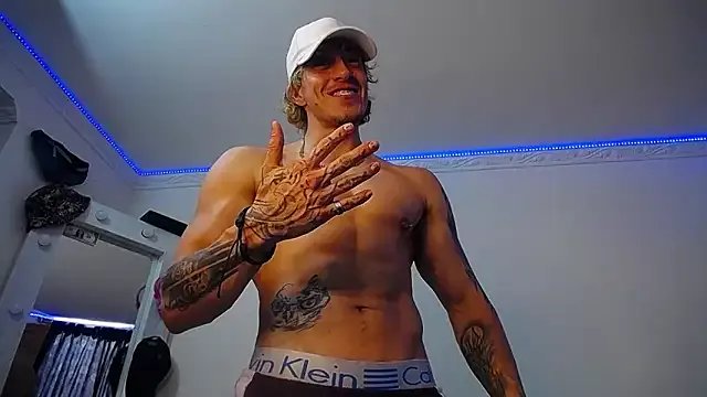 strongboy_ on StripChat