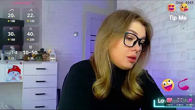 SuchCute on StripChat