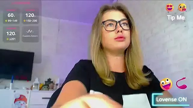 SuchCute on StripChat