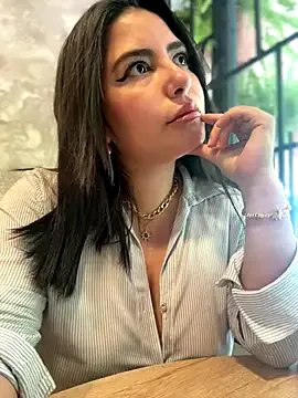 Offline sukhakunis1 on StripChat