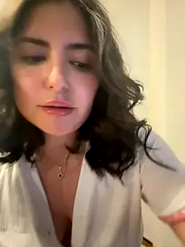 Offline sukhakunis1 on StripChat