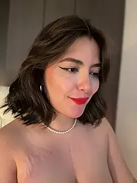 Offline sukhakunis1 on StripChat