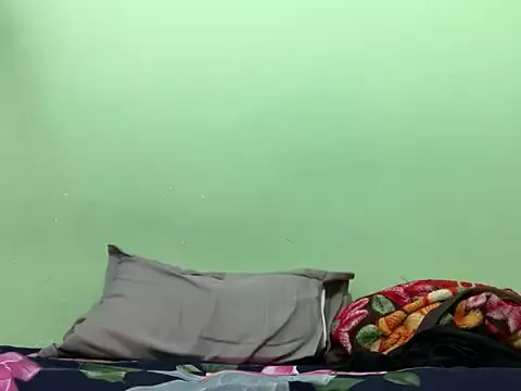 Offline summer_ispetite on StripChat