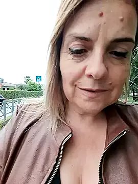 Sunbelxx on StripChat