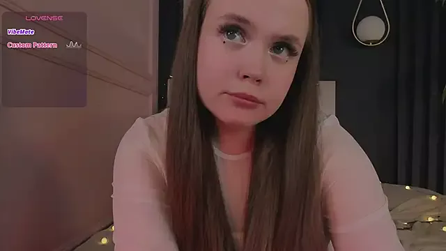 SunnyRisha on StripChat 