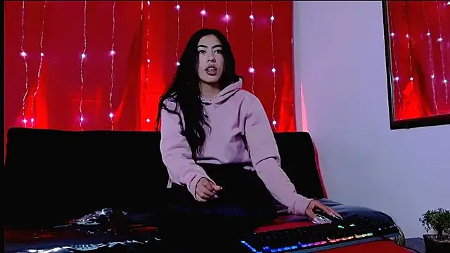 Sweet_Aiko1 on StripChat