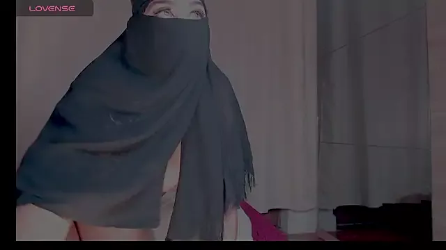 Offline sweet_diazzz on StripChat