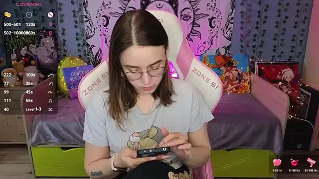 Sweet_frosti on StripChat