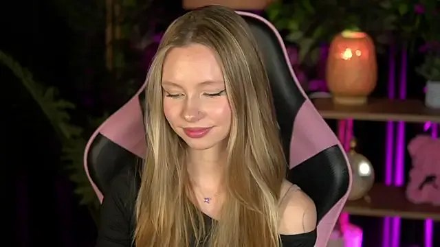 SweetDaisy_me on StripChat