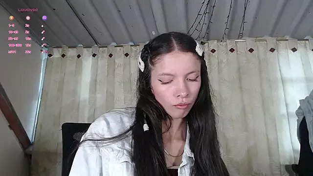 sweetdam12 on StripChat