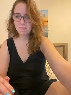 Offline sweetsocalgirl on StripChat