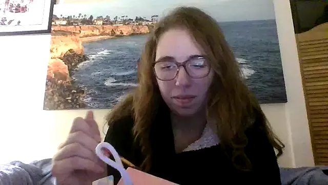 Offline sweetsocalgirl on StripChat