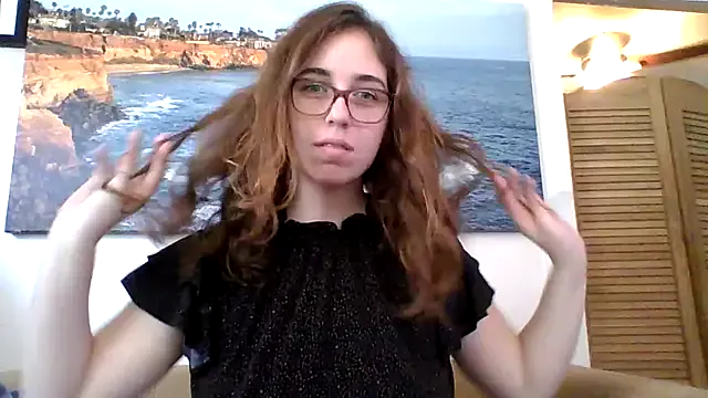 Offline sweetsocalgirl on StripChat