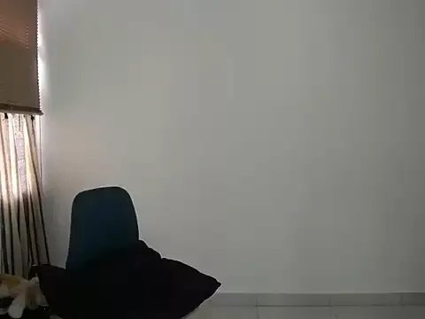 Sweett_Anya on StripChat 